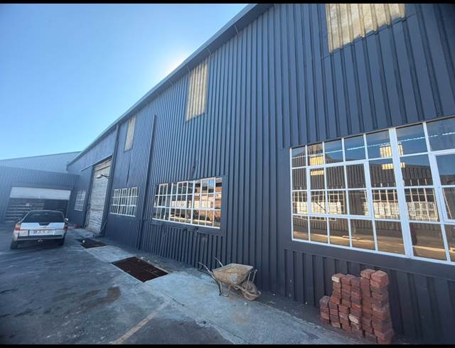 1,192M² WAREHOUSE TO LET IN SEBENZA