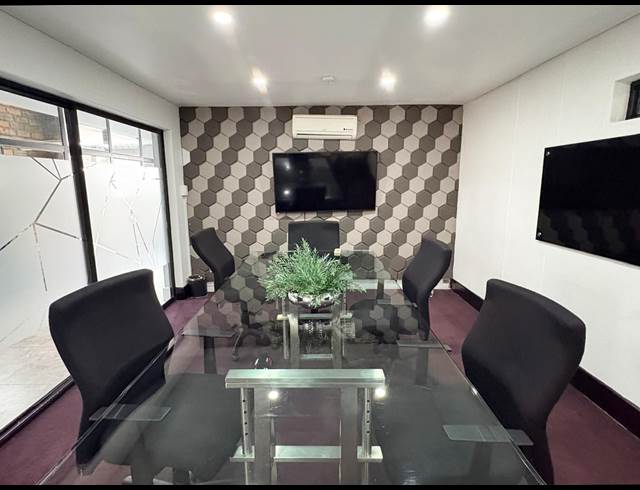 17M² SERVICED OFFICE TO LET IN BARBEQUE DOWNS