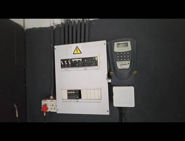 INDUSTRIAL PROPERTY TO RENT IN PAROW EAST