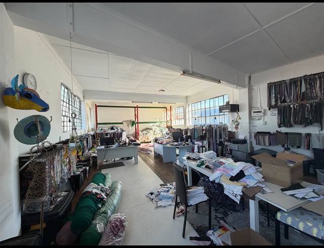 117M² BUILDING TO LET IN OBSERVATORY
