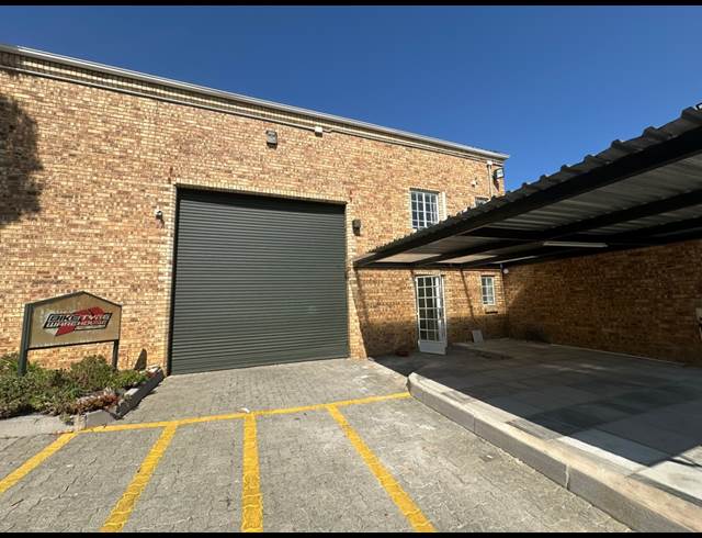 229M² WAREHOUSE TO LET IN HALFWAY HOUSE