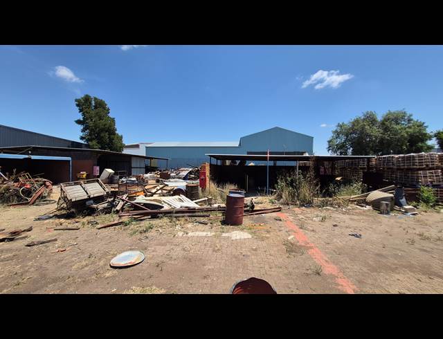 250M² INDUSTRIAL YARD TO LET IN APEX