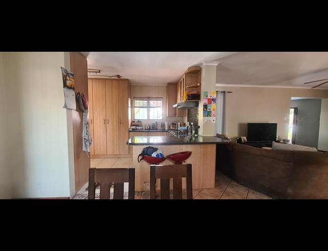 2 BEDROOM APARTMENT RENTED IN HALFWAY GARDENS