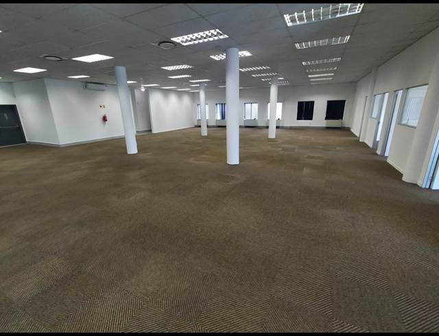 633M² OFFICE TO LET IN TYGER VALLEY