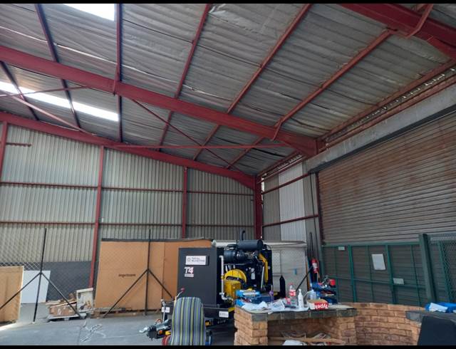 864M² WAREHOUSE TO LET IN POMONA