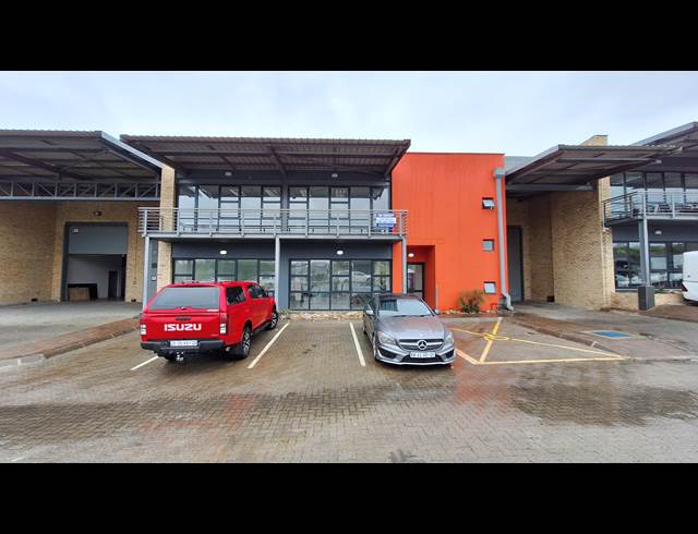 875M² WAREHOUSE TO LET IN NORTH RIDING