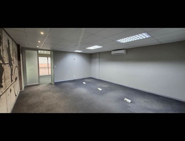 1,122M² WAREHOUSE TO LET IN LANSERIA