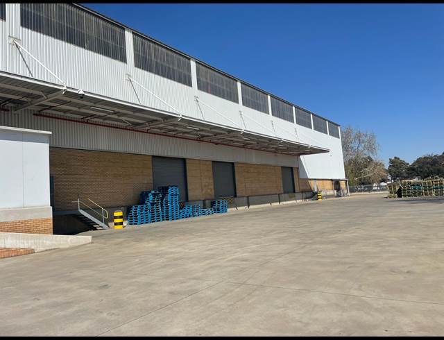 15,503M² WAREHOUSE TO LET IN TUNNEY