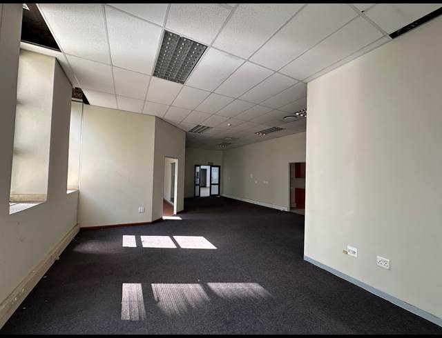 127.50M² OFFICE TO LET IN HIGHVELD TECHNOPARK