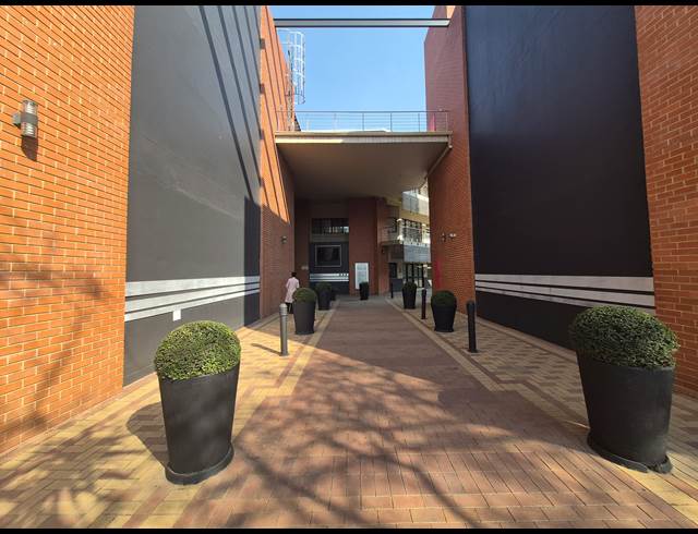 80M² OFFICE TO LET IN WOODMEAD