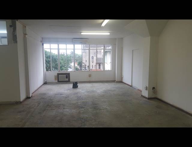 119M² OFFICE TO LET IN STAMFORD HILL