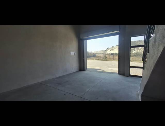 148M² BUILDING TO LET IN MOREHILL
