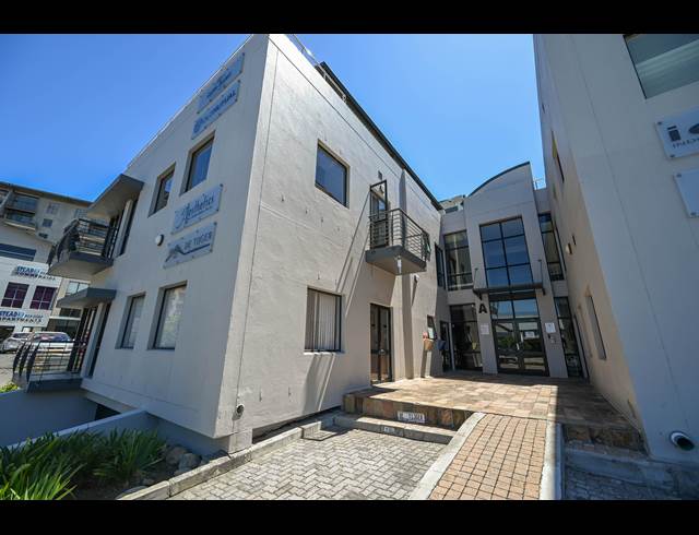 208M² OFFICE TO LET IN TYGER WATERFRONT