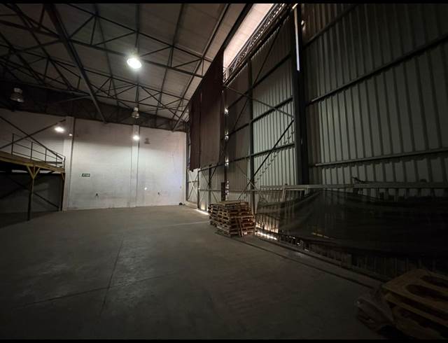 660M² WAREHOUSE TO LET IN BROADLANDS