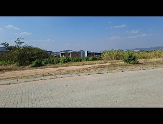 430M² RETAIL TO LET IN RIVERSIDE PARK