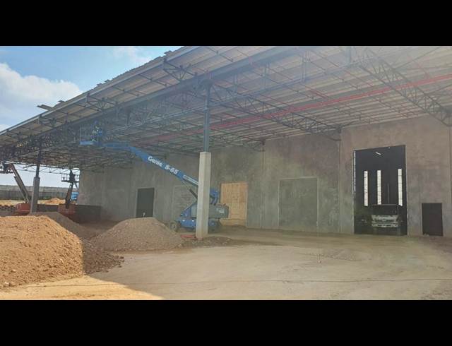 8,300M² WAREHOUSE TO LET IN LINBRO PARK