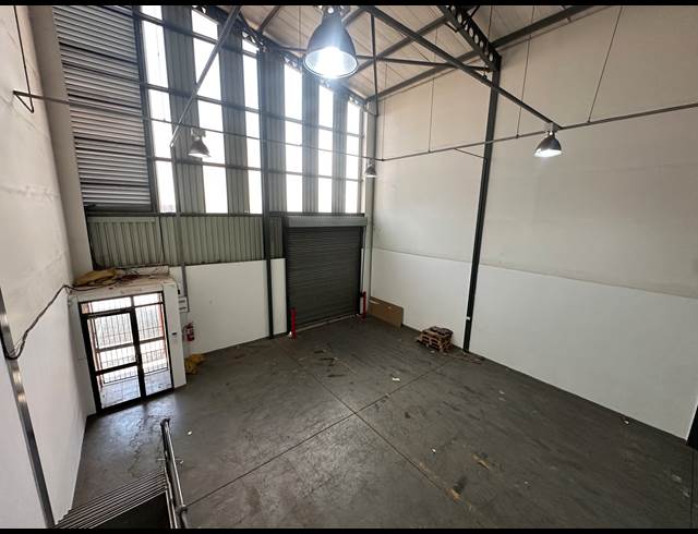 284M² WAREHOUSE TO LET IN MEADOWDALE