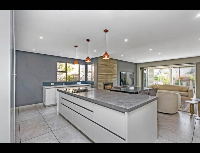 6 BEDROOM CLUSTER TO LET IN MORNINGSIDE
