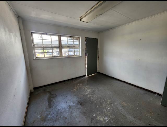 187M² WAREHOUSE TO LET IN WADEVILLE