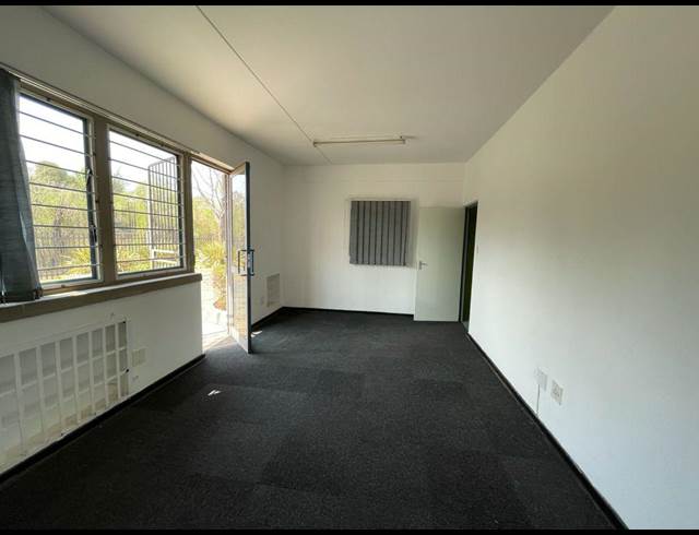178M² WAREHOUSE TO LET IN STRIJDOMPARK