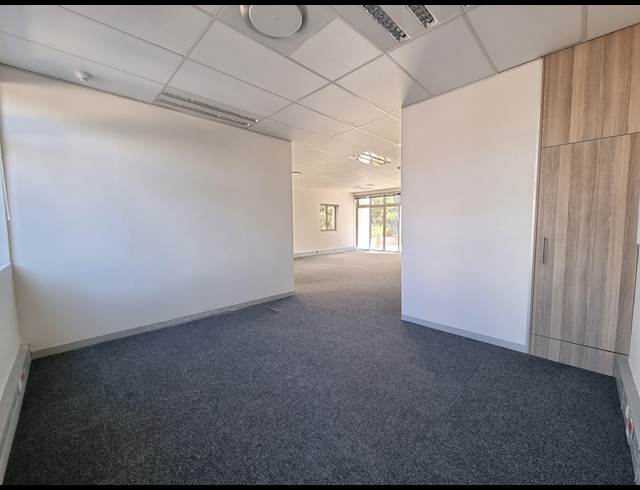 98M² OFFICE TO LET IN CENTURY CITY