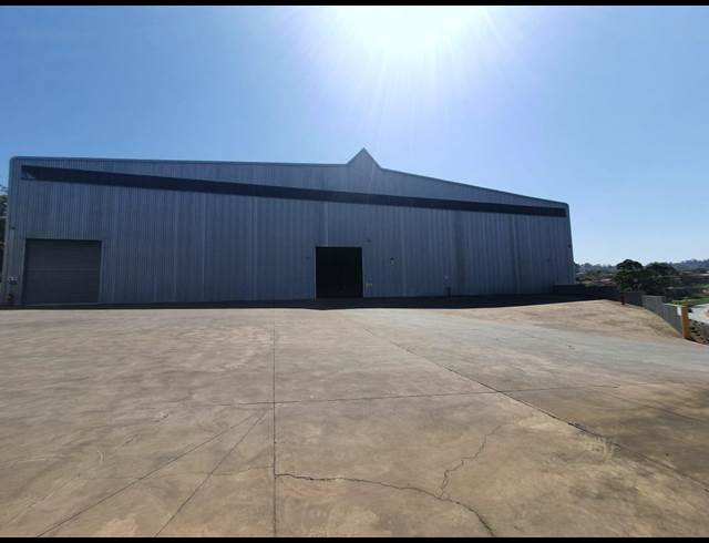 19,000M² WAREHOUSE TO LET IN NEW GERMANY