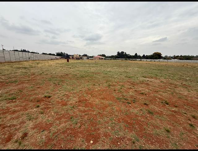800M² WAREHOUSE TO LET IN TEDDERFIELD AH