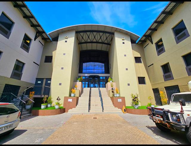 877M² OFFICE TO LET IN CENTURY CITY