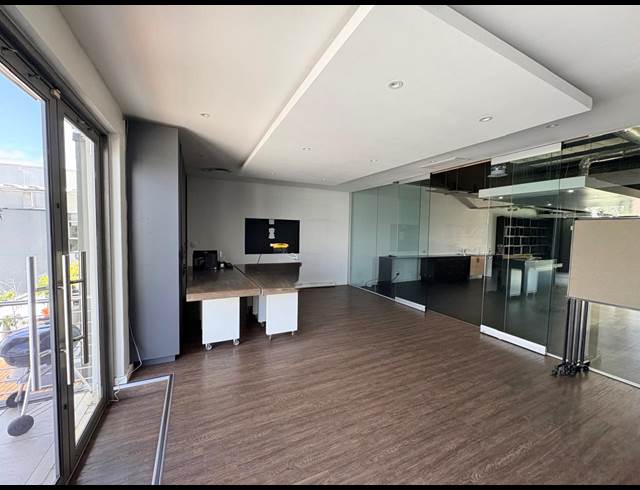 276M² OFFICE TO LET IN FOURWAYS