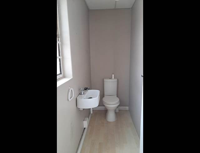 105M² OFFICE TO LET IN BEREA