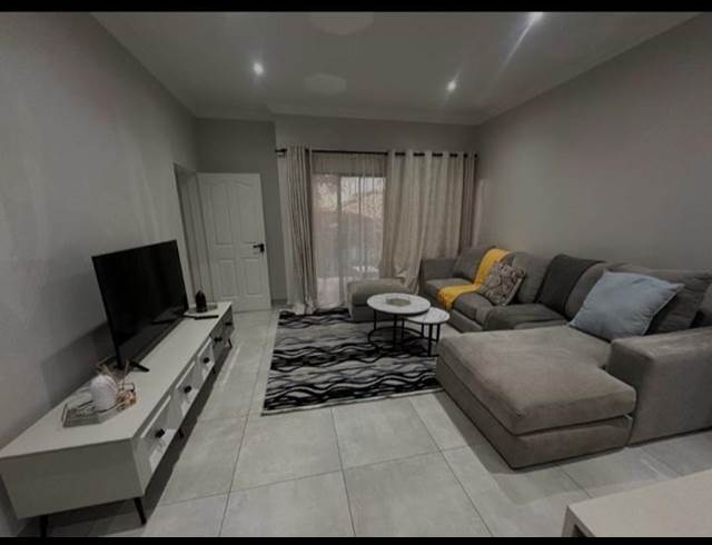 2 BEDROOM PROPERTY TO RENT IN BRYANSTON
