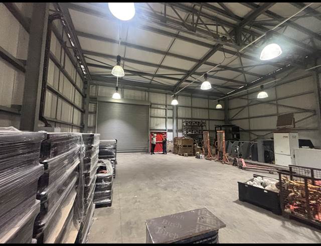 466M² WAREHOUSE TO LET IN BLACKHEATH INDUSTRIAL