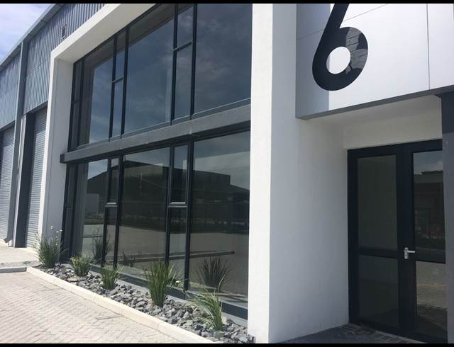406M² FACTORY TO LET IN STIKLAND INDUSTRIAL
