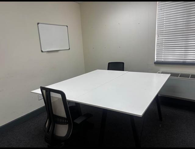 442M² OFFICE TO LET IN DUNKELD WEST