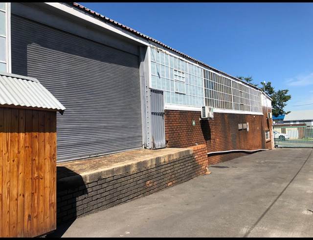 820M² WAREHOUSE TO LET IN SEBENZA