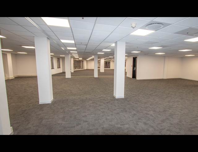 1,833M² OFFICE TO LET IN ROSEBANK