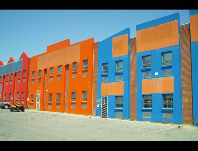 872M² WAREHOUSE TO LET IN STRIJDOMPARK