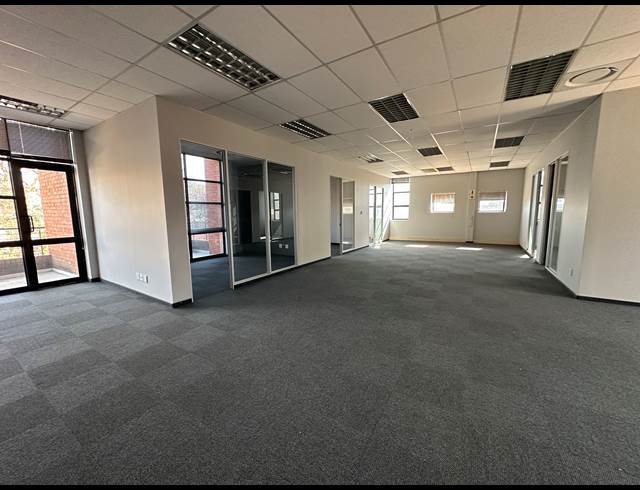 233.30M² OFFICE TO LET IN HIGHVELD TECHNOPARK