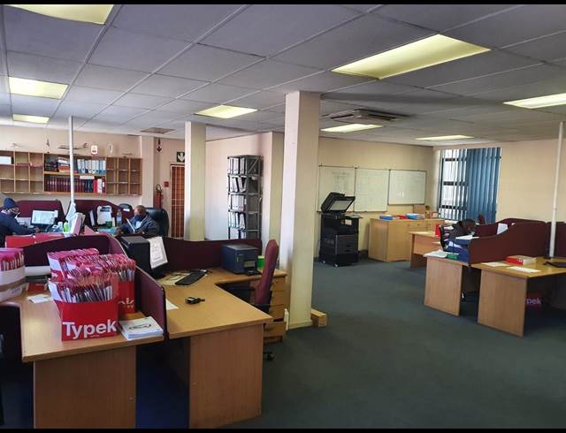 3,400M² WAREHOUSE TO LET IN SPARTAN