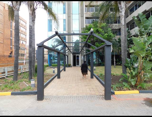 2,000M² OFFICE TO LET IN FERNDALE