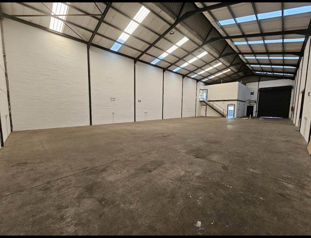 420M² WAREHOUSE TO LET IN RIVERGATE
