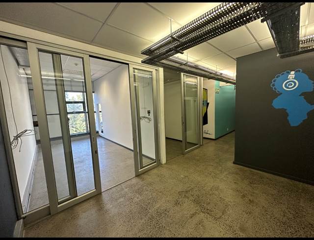 1,000M² OFFICE TO LET IN WOODSTOCK