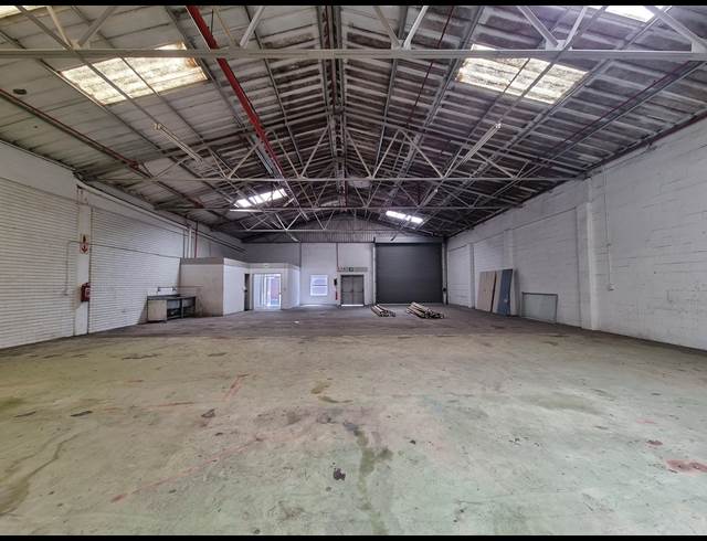 319M² WAREHOUSE TO LET IN BELLVILLE SOUTH