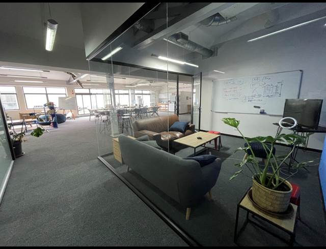 415M² OFFICE TO LET IN GREEN POINT