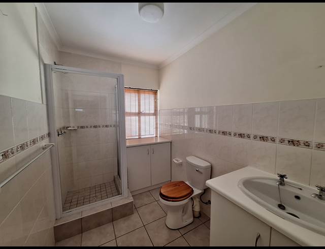 2 bed property to rent in LANGERUG