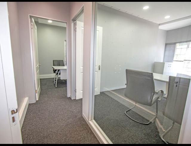 138M² OFFICE TO LET IN MELROSE ESTATE