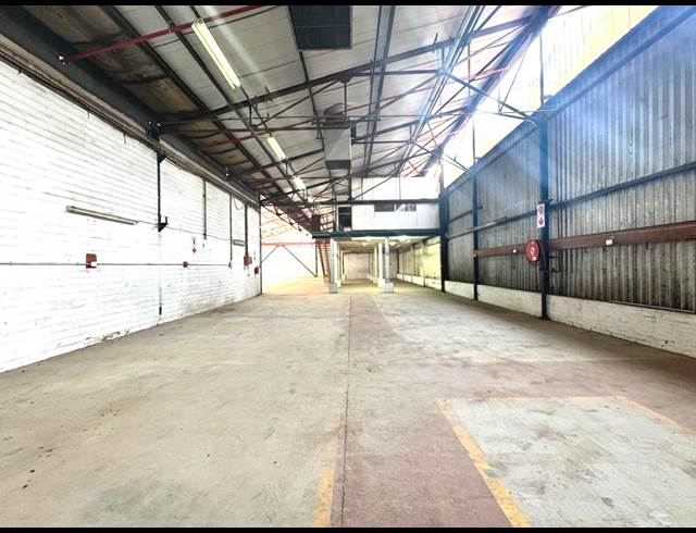 1,072M² WAREHOUSE TO LET IN TONGAAT INDUSTRIAL