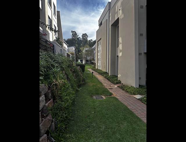 2 BEDROOM APARTMENT TO LET IN PAULSHOF