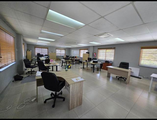 BUSINESS PROPERTY TO RENT IN WELTEVREDEN PARK