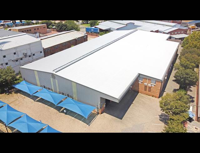 3,513M² WAREHOUSE TO LET IN MEADOWDALE